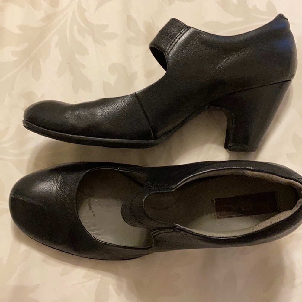 Born mary jane pumps